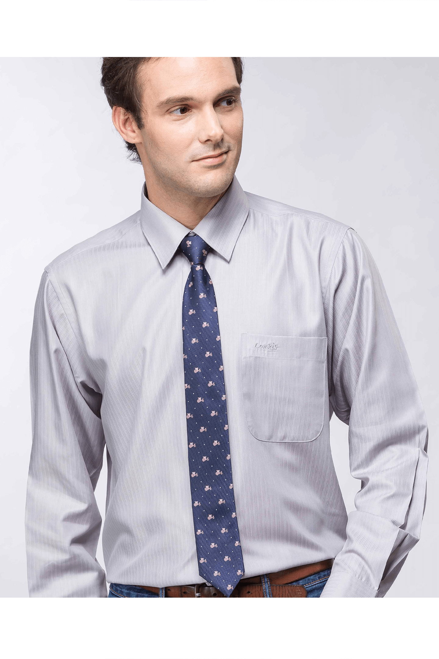 灰色直紋長袖襯衫 / 抗皺 舒適透氣<br />
